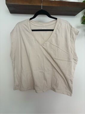Old Navy Women's V-Neck Boxy Tank Top in Light Beige